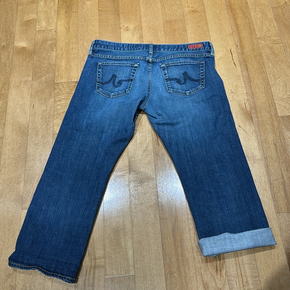 The Tomboy Crop - relaxed straight crop - by AG - Picture 2 of 14